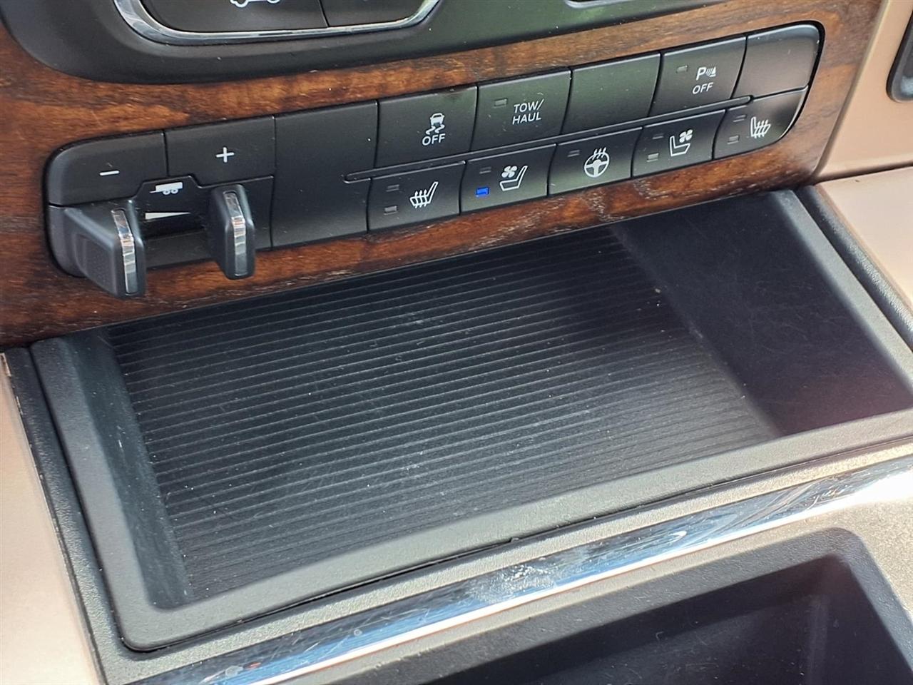 RAM 1500 4WD Crew Cab 149" Laramie Longhorn Edition 2013