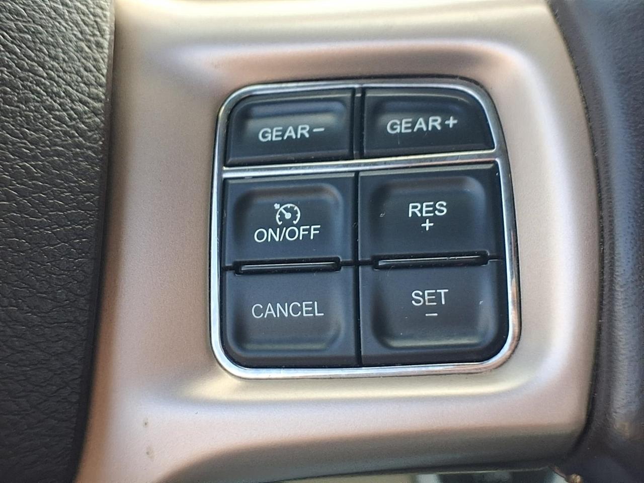 RAM 1500 4WD Crew Cab 149" Laramie Longhorn Edition 2013