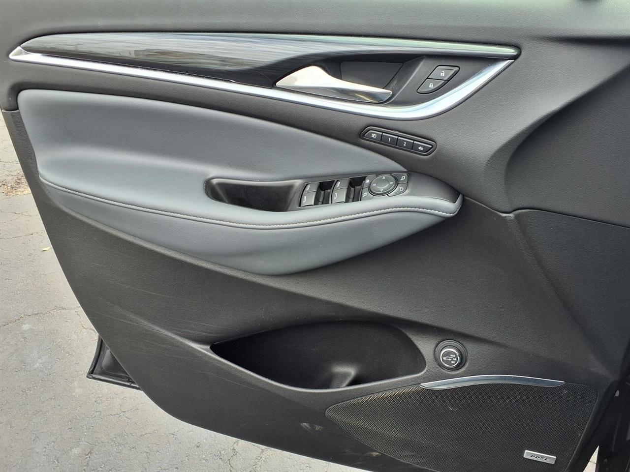 Buick Enclave FWD 4dr Premium 2018