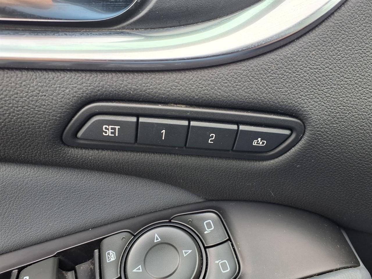 Buick Enclave FWD 4dr Premium 2018