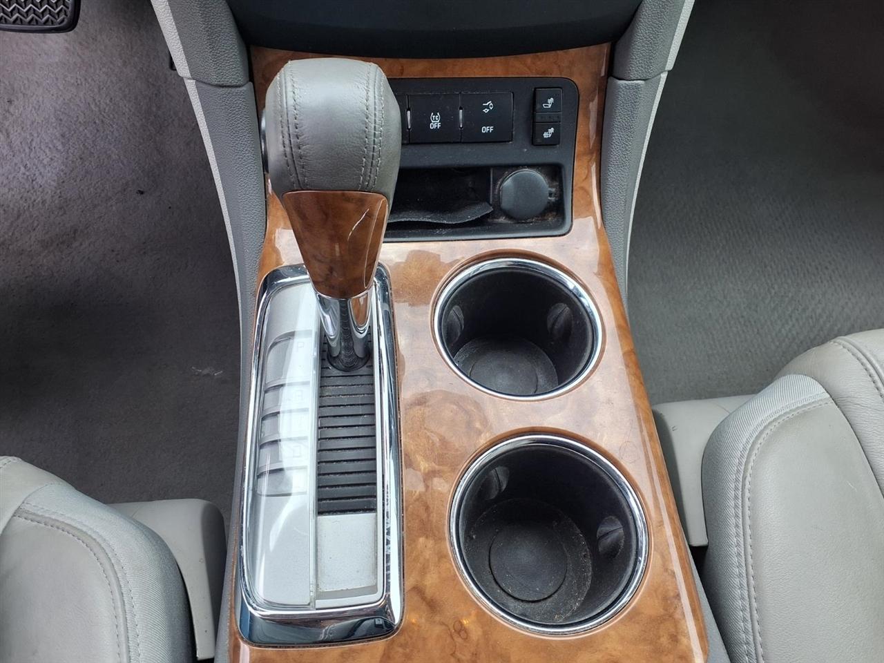 Buick Enclave FWD 4dr Leather 2012