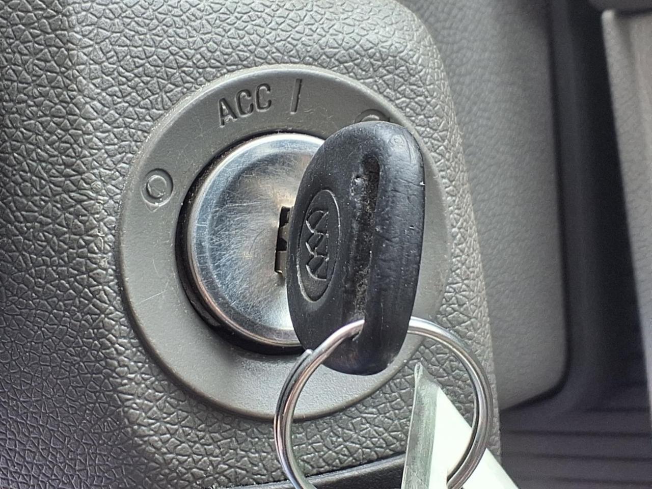 Buick Enclave FWD 4dr Leather 2012