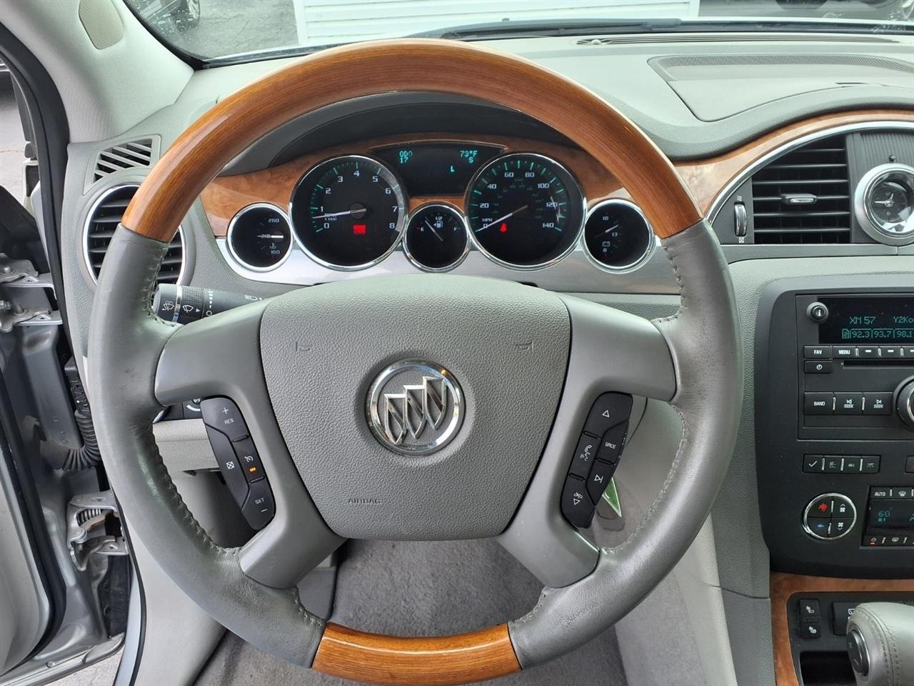 Buick Enclave FWD 4dr Leather 2012