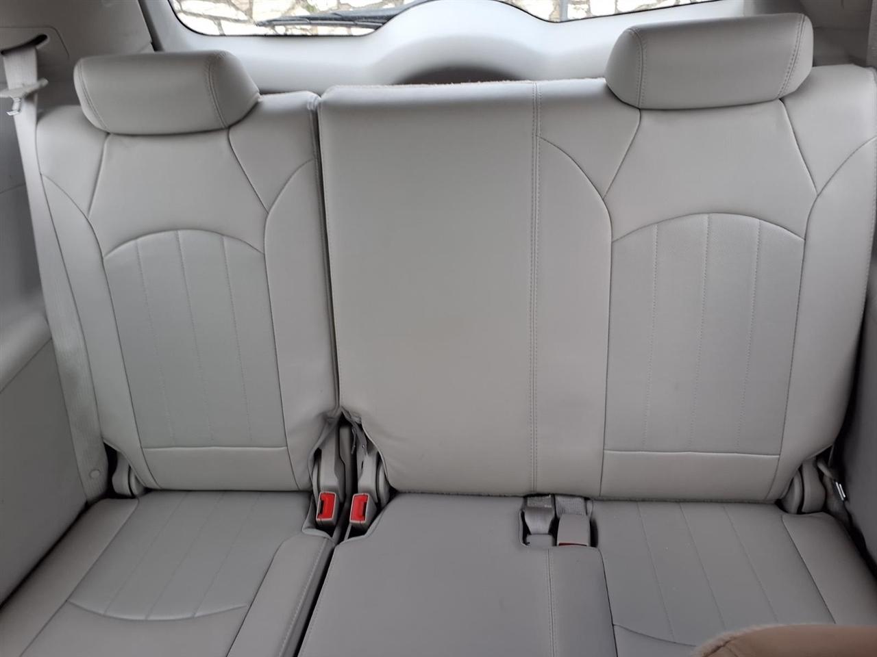 Buick Enclave FWD 4dr Leather 2012