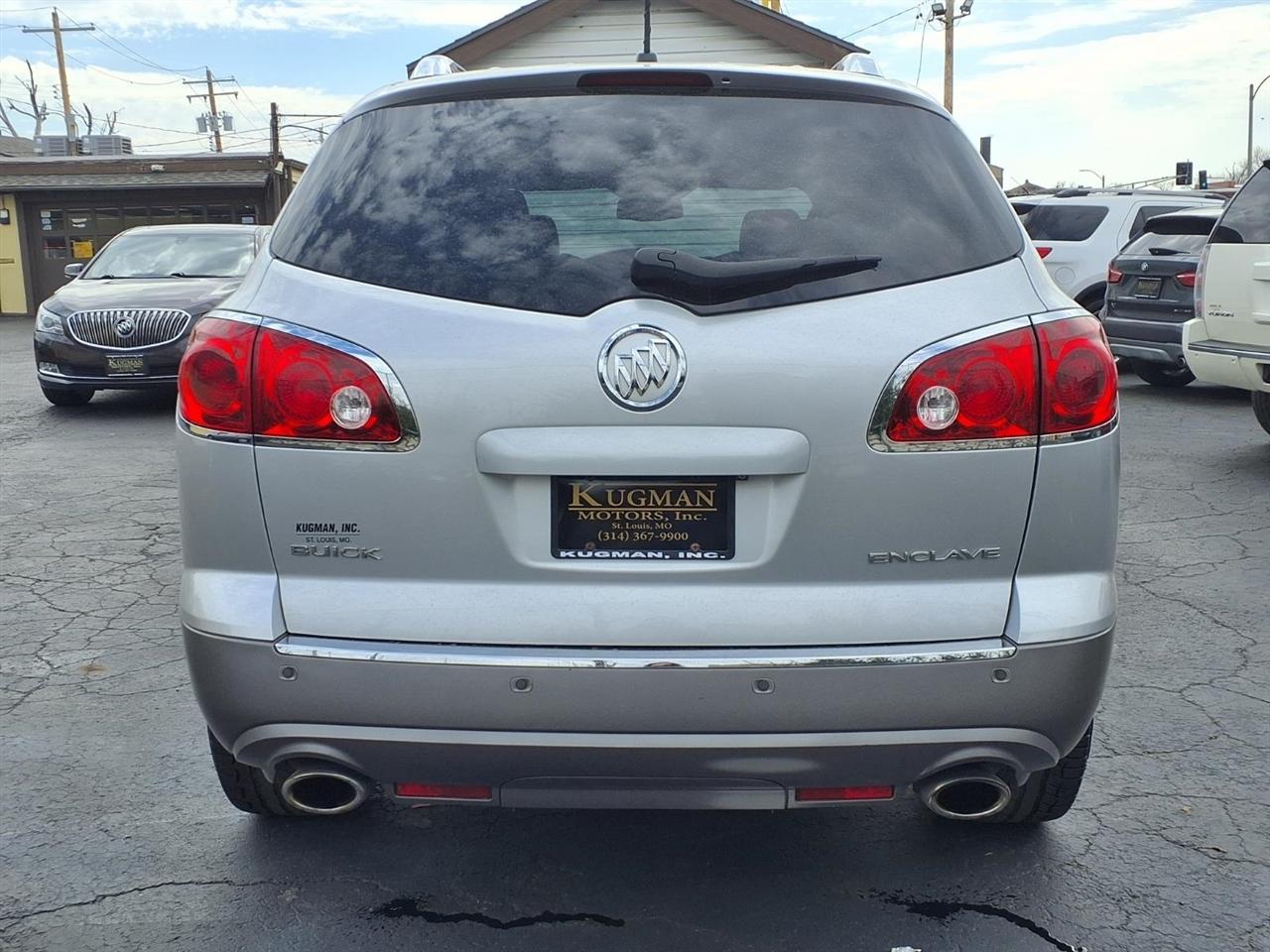 Buick Enclave FWD 4dr Leather 2012