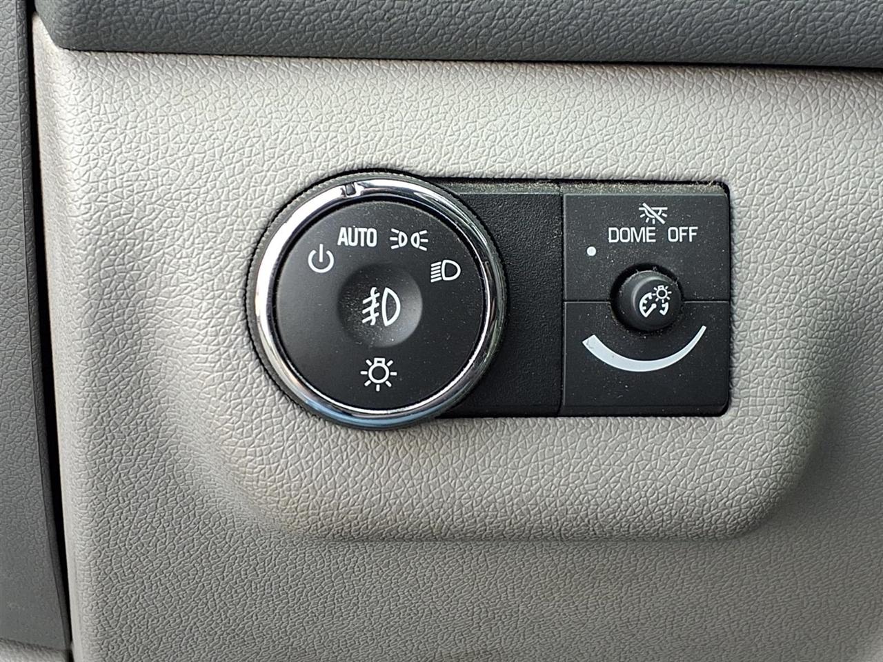 Buick Enclave FWD 4dr Leather 2012