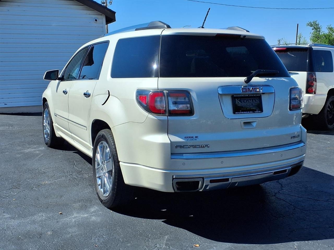 GMC Acadia AWD 4dr Denali 2015