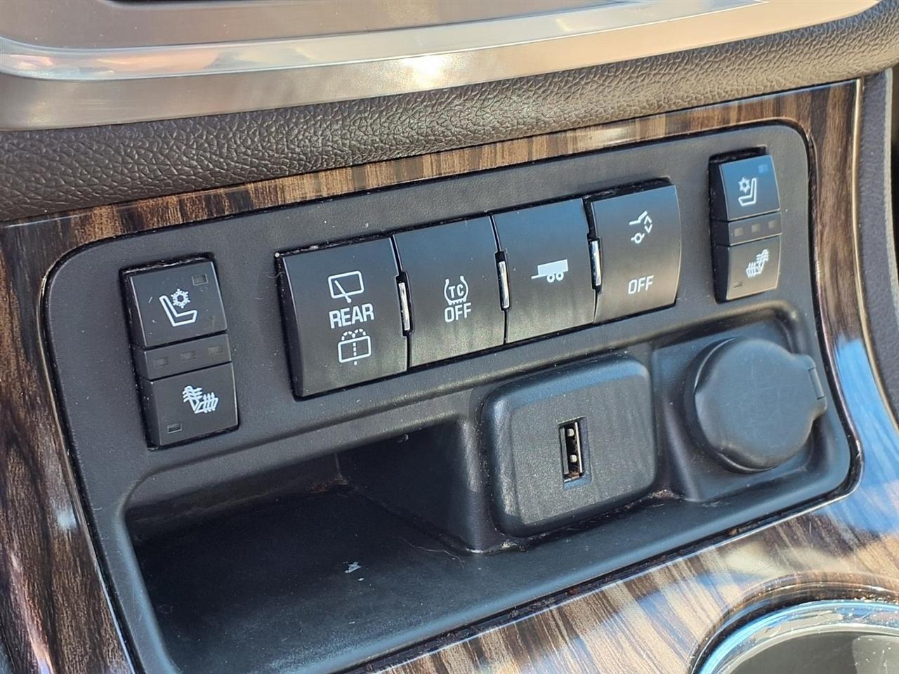 GMC Acadia AWD 4dr Denali 2015