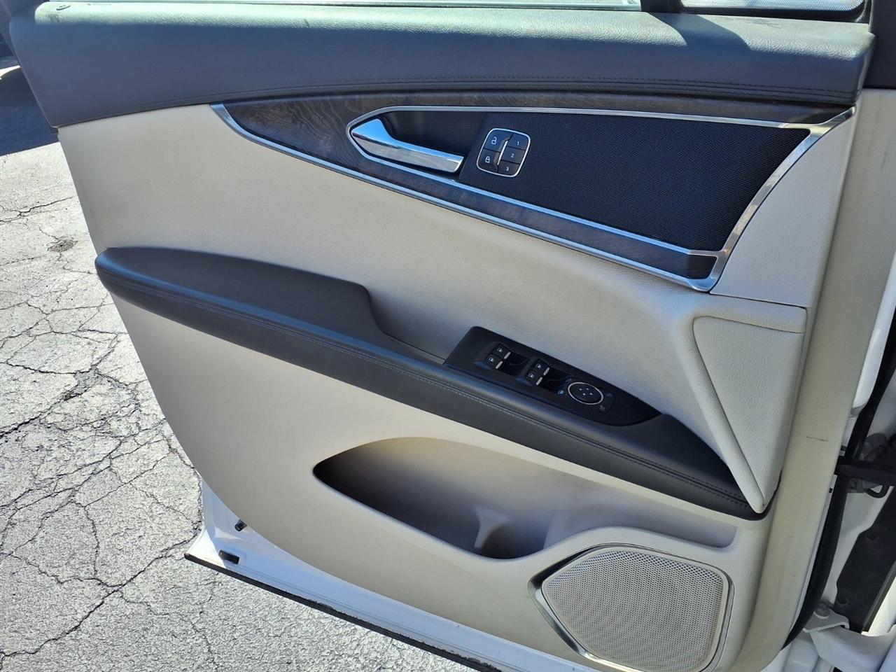 Lincoln MKX AWD 4dr Reserve 2016