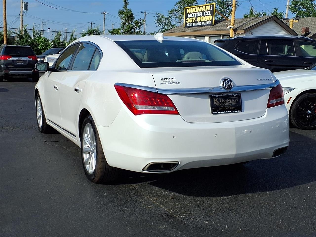 Buick LaCrosse 4dr Sdn Leather FWD 2015