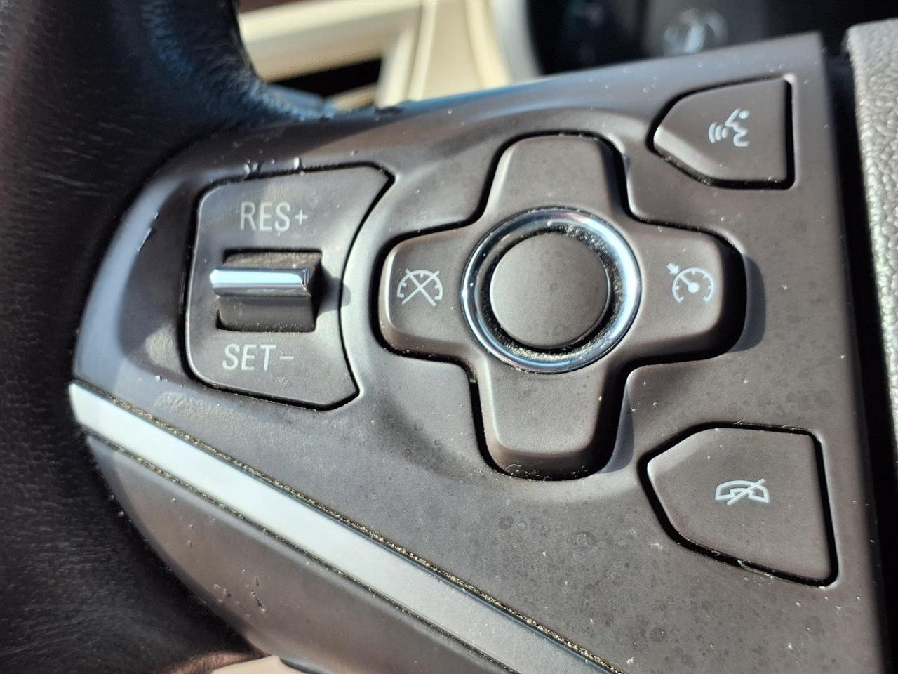 Buick LaCrosse 4dr Sdn Leather FWD 2015