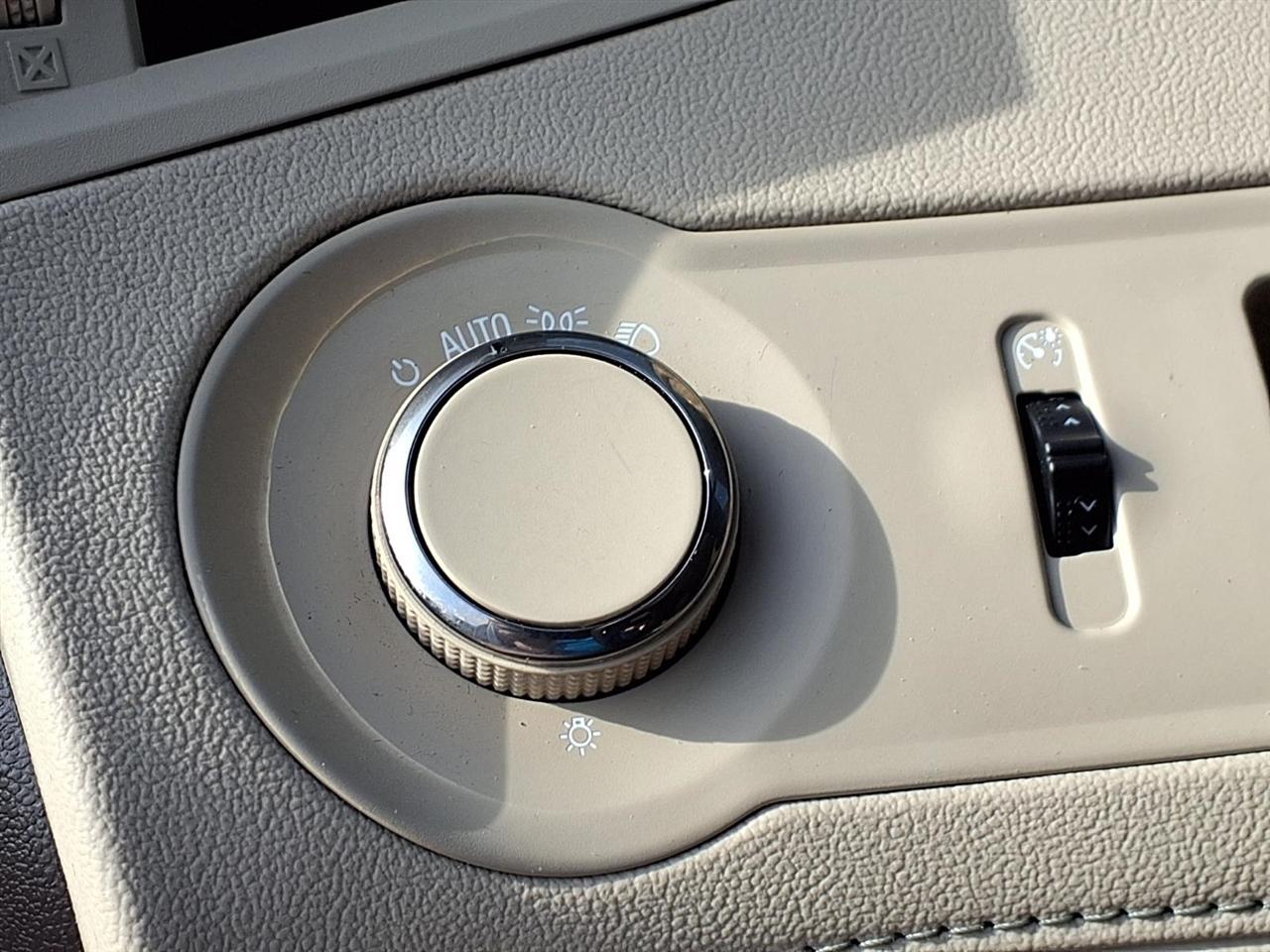 Buick LaCrosse 4dr Sdn Leather FWD 2015