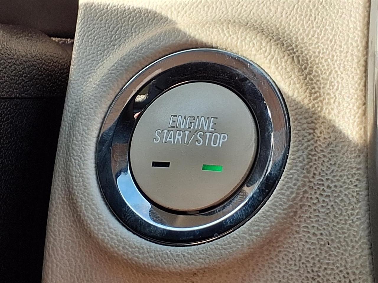 Buick LaCrosse 4dr Sdn Leather FWD 2015