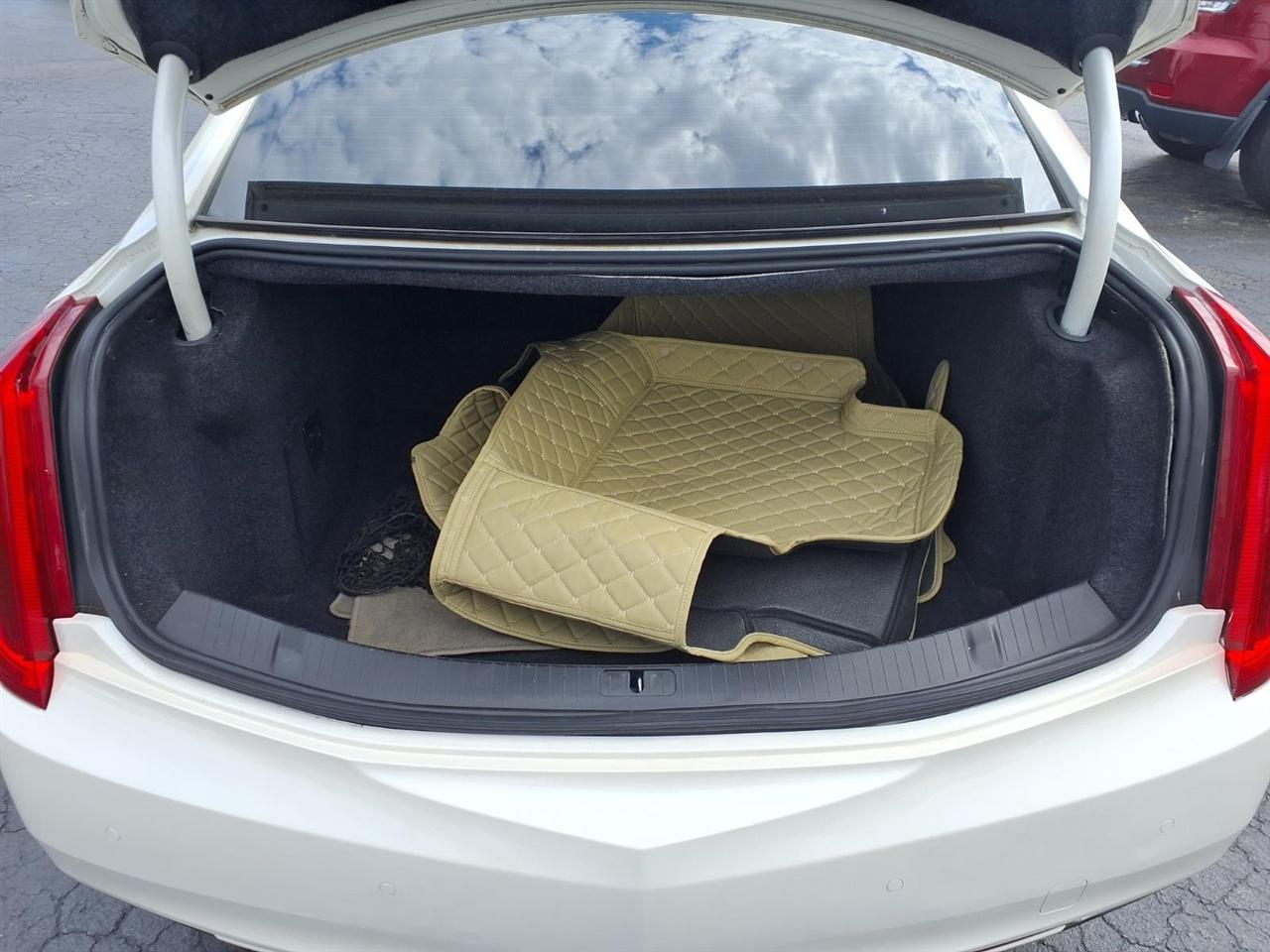 Cadillac XTS 4dr Sdn Premium FWD 2013