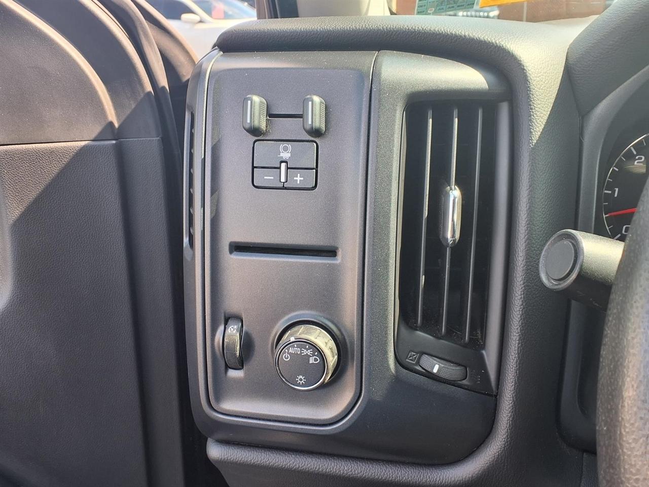 Chevrolet Silverado 1500 Work Truck Crew Cab 4WD 2015