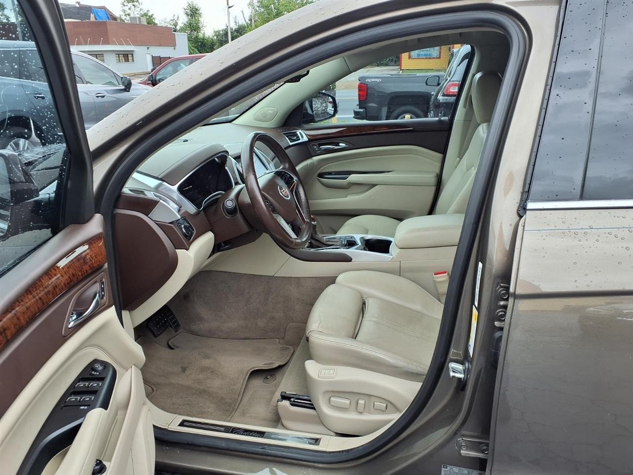 Cadillac SRX Luxury Collection FWD 2016