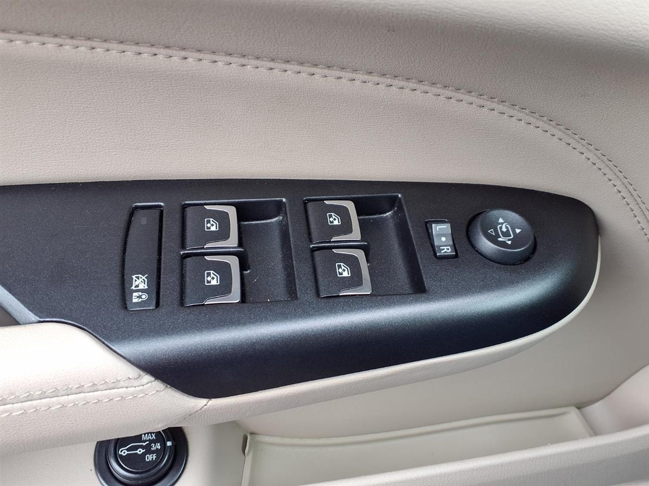 Cadillac SRX Luxury Collection FWD 2016