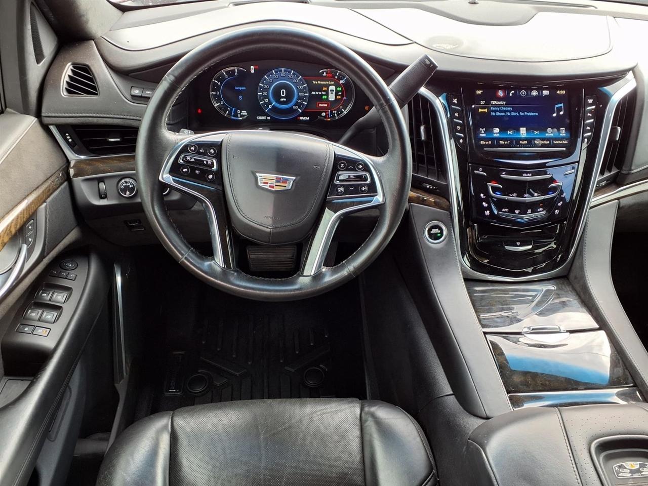 Cadillac Escalade Platinum 4WD 2016