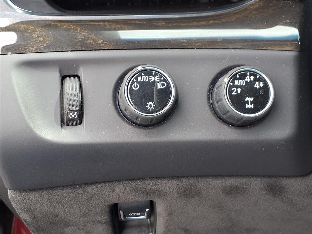 Cadillac Escalade Platinum 4WD 2016