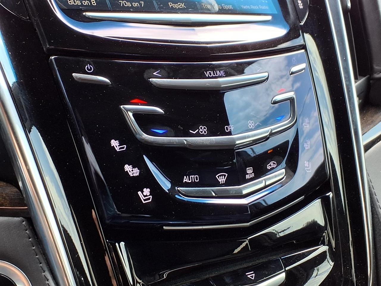Cadillac Escalade Platinum 4WD 2016