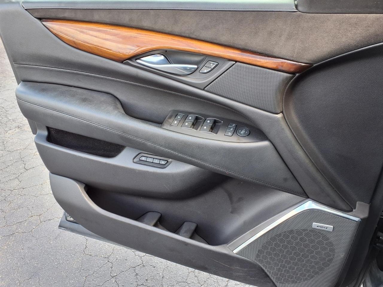 Cadillac Escalade ESV Premium 4WD 2015