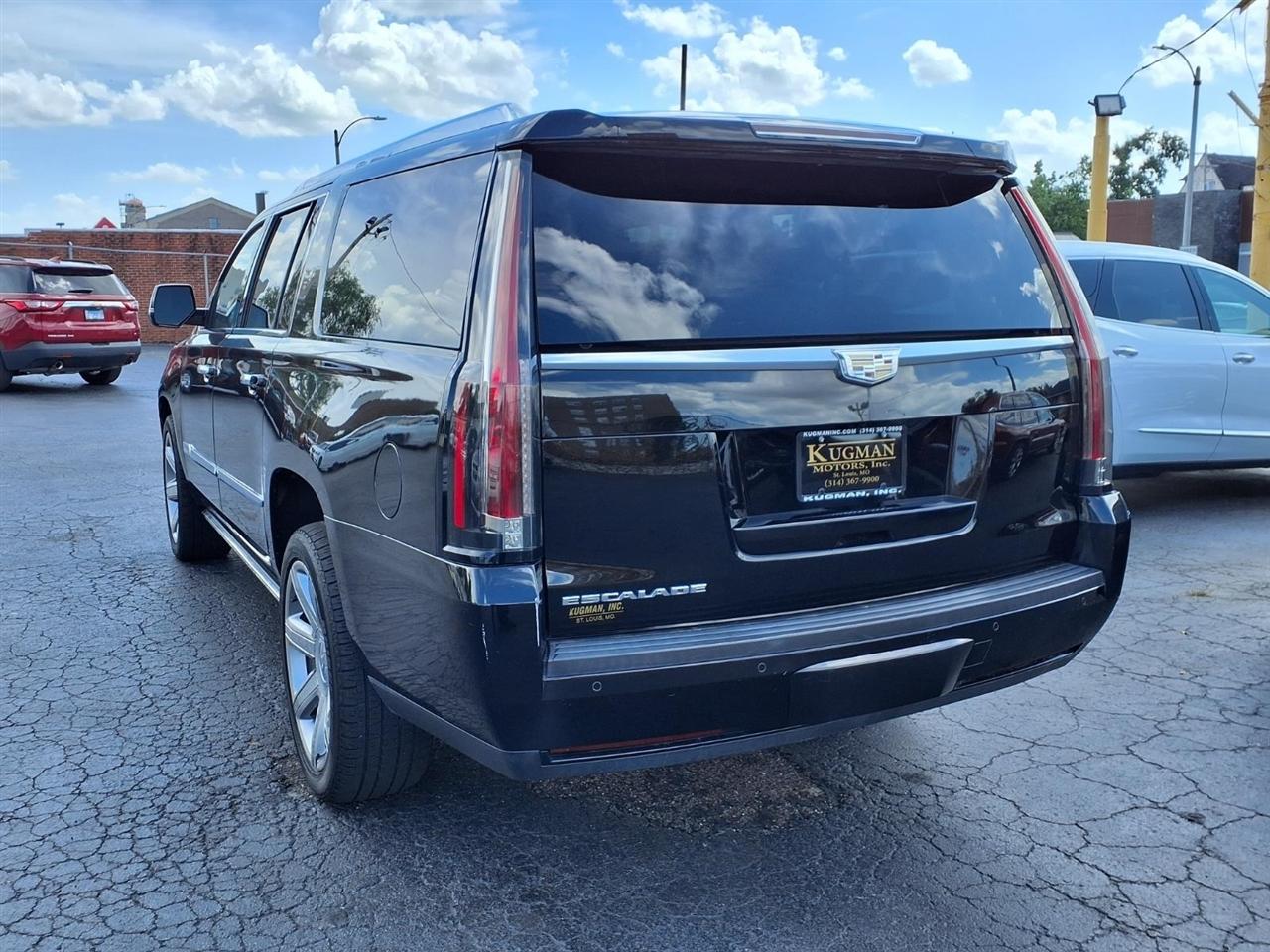 Cadillac Escalade ESV Premium 4WD 2015