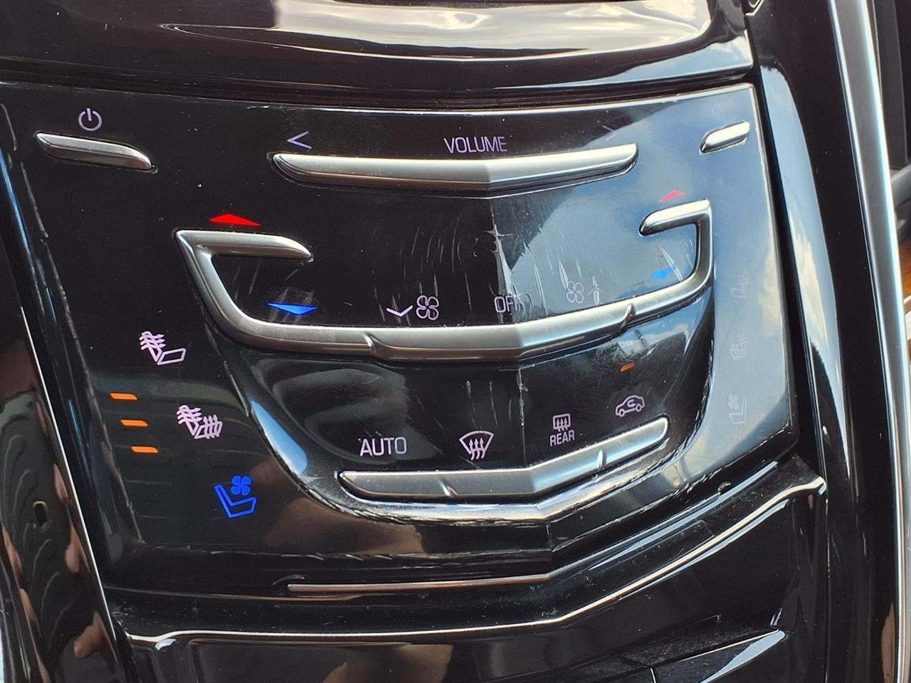 Cadillac Escalade ESV Premium 4WD 2015
