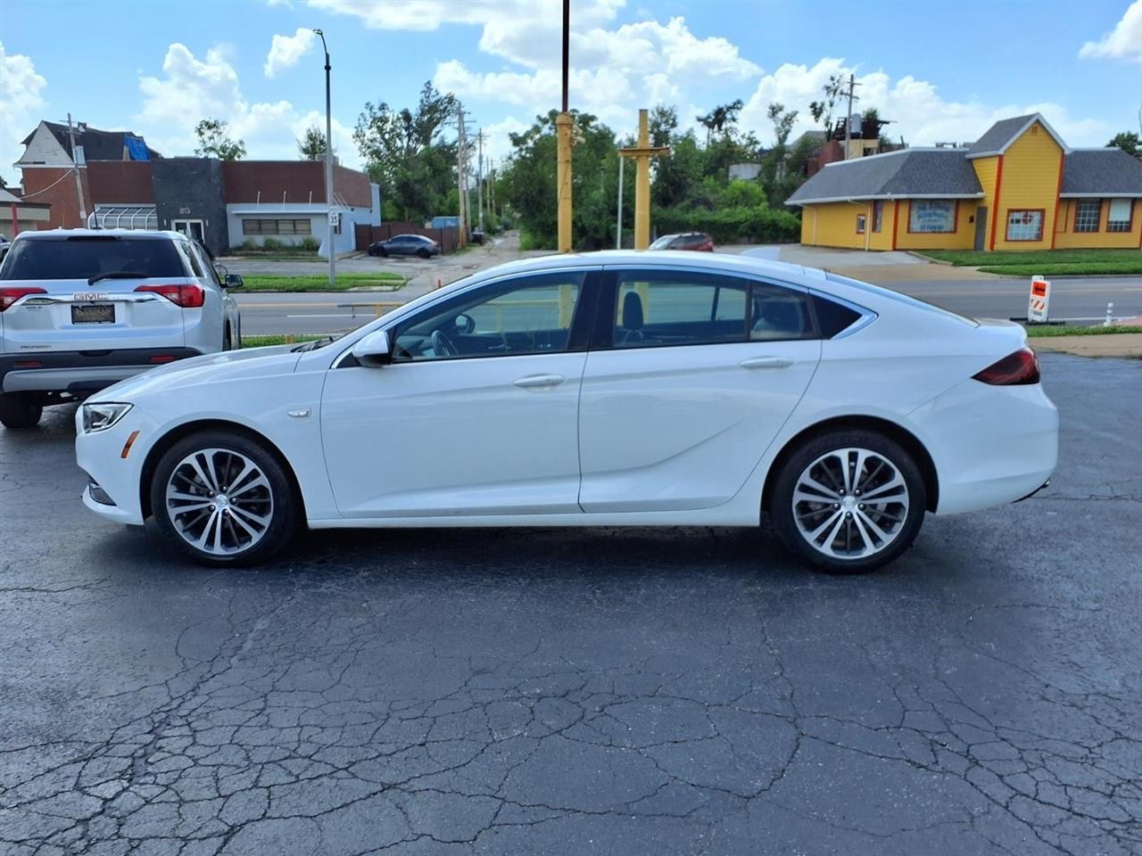 Buick Regal Essence 2020
