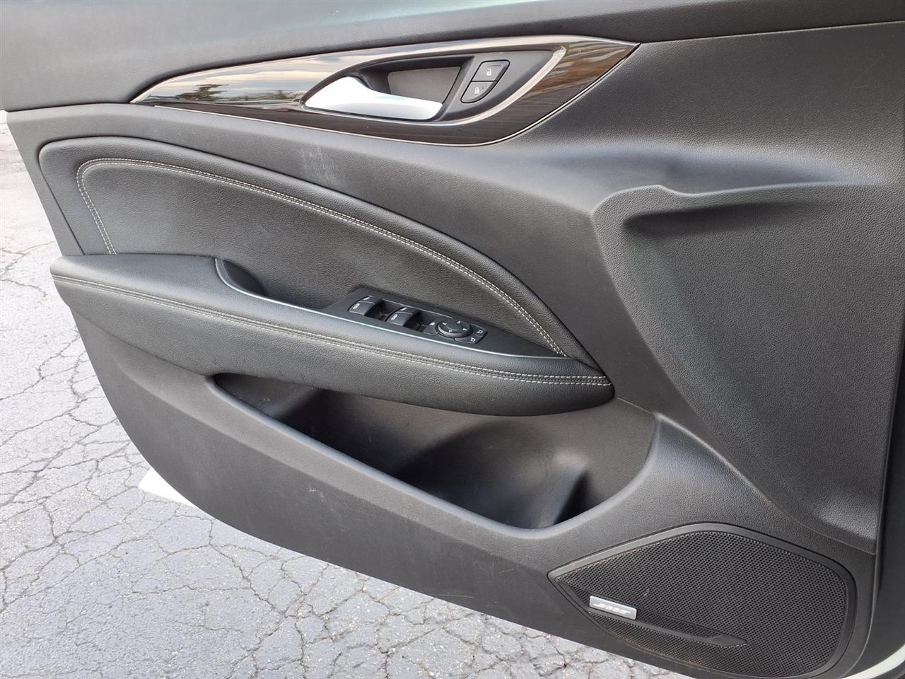 Buick Regal Essence 2020