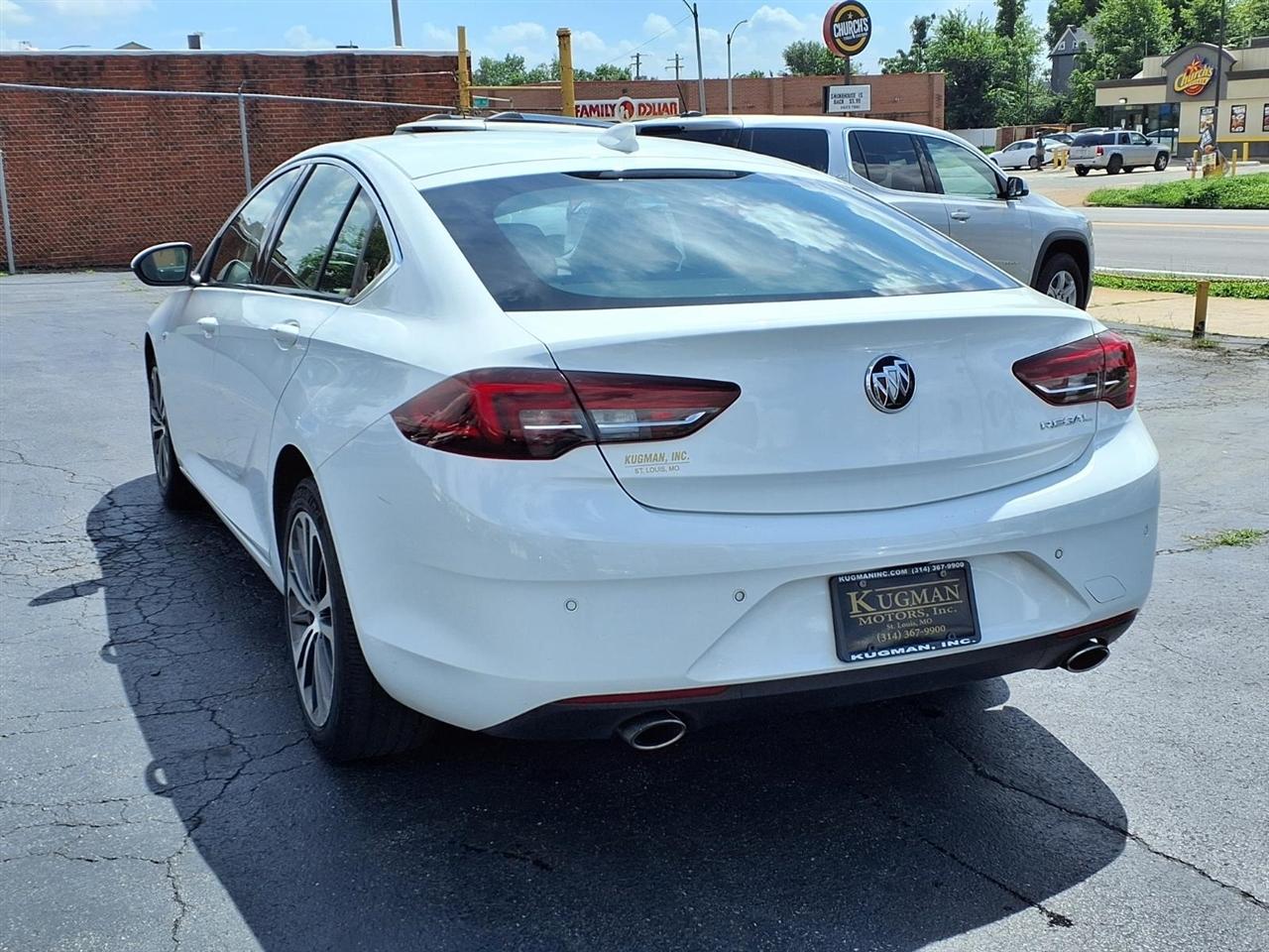 Buick Regal Essence 2020