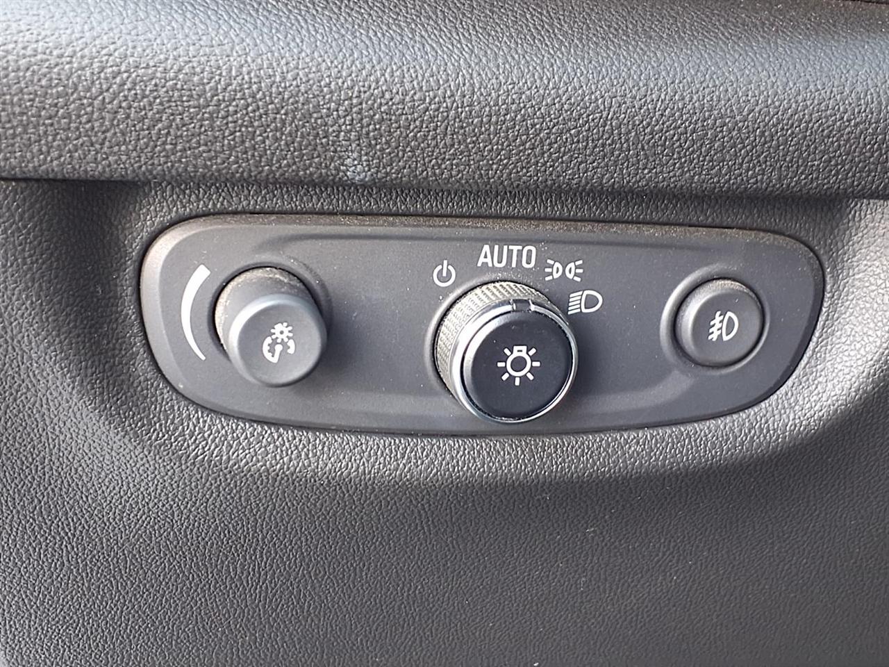 Buick Regal Essence 2020