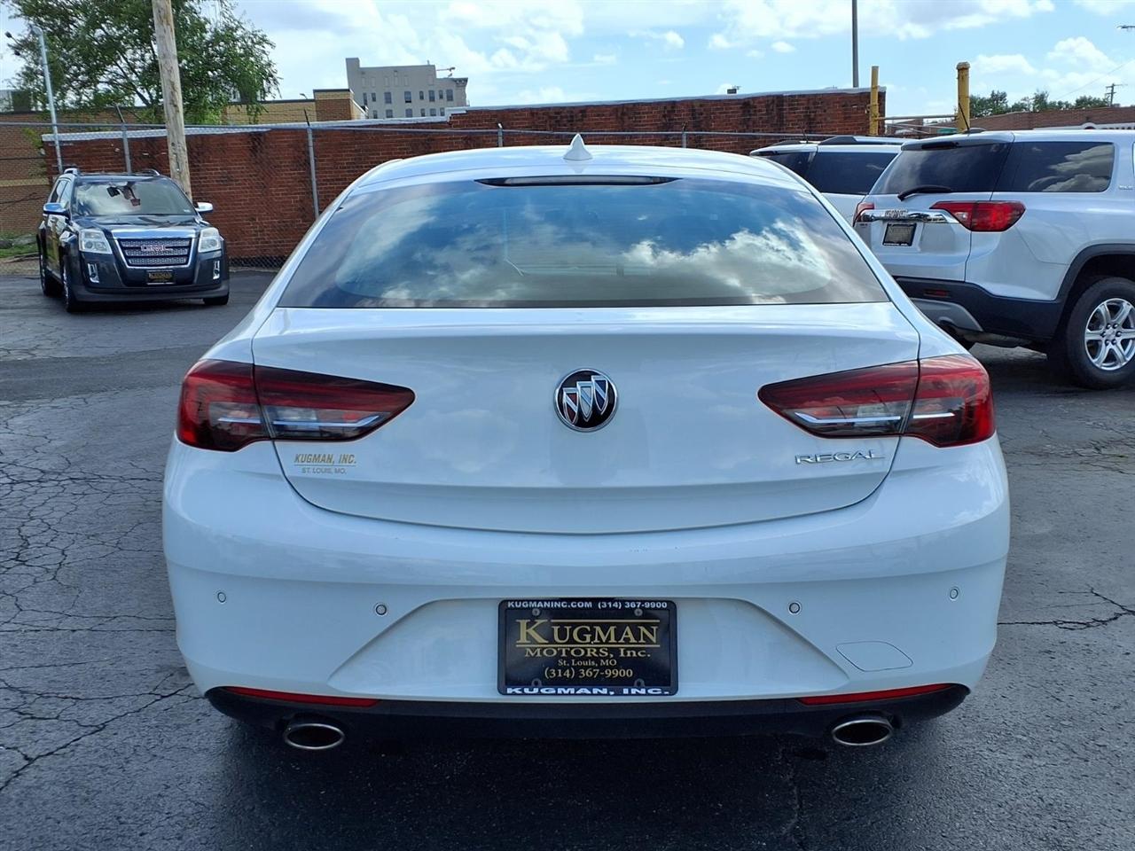 Buick Regal Essence 2020