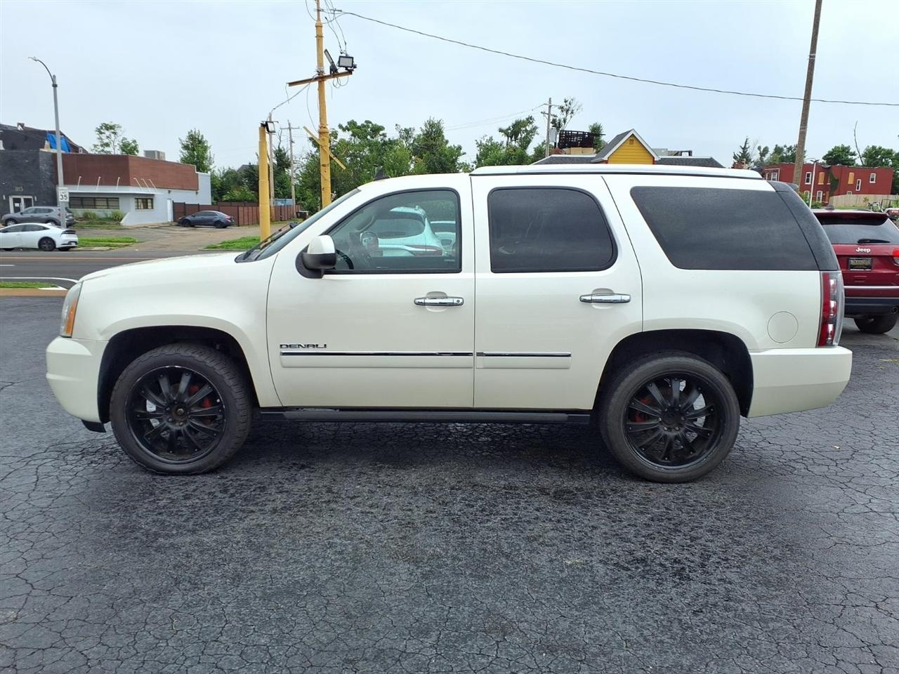 GMC Yukon Denali 4WD 2014