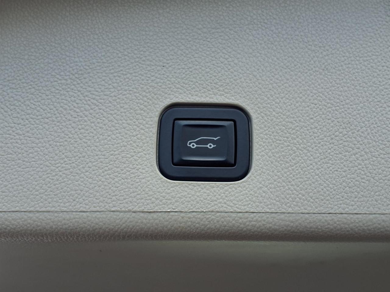 Cadillac SRX Luxury Collection 2013