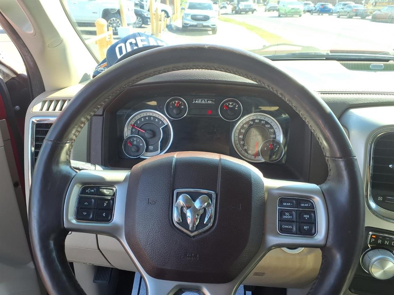 RAM 1500 Laramie Crew Cab SWB 2WD 2016