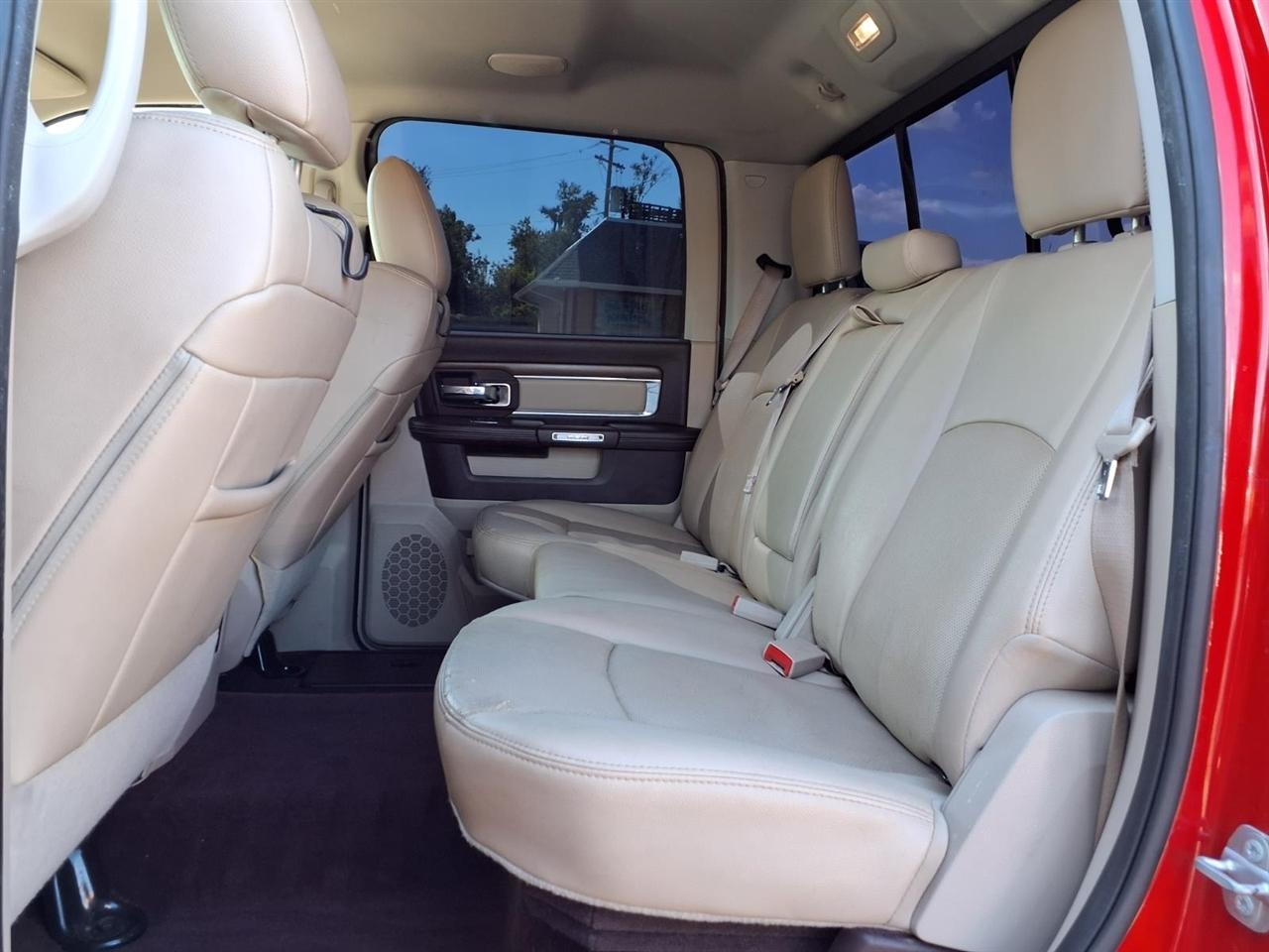 RAM 1500 Laramie Crew Cab SWB 2WD 2016