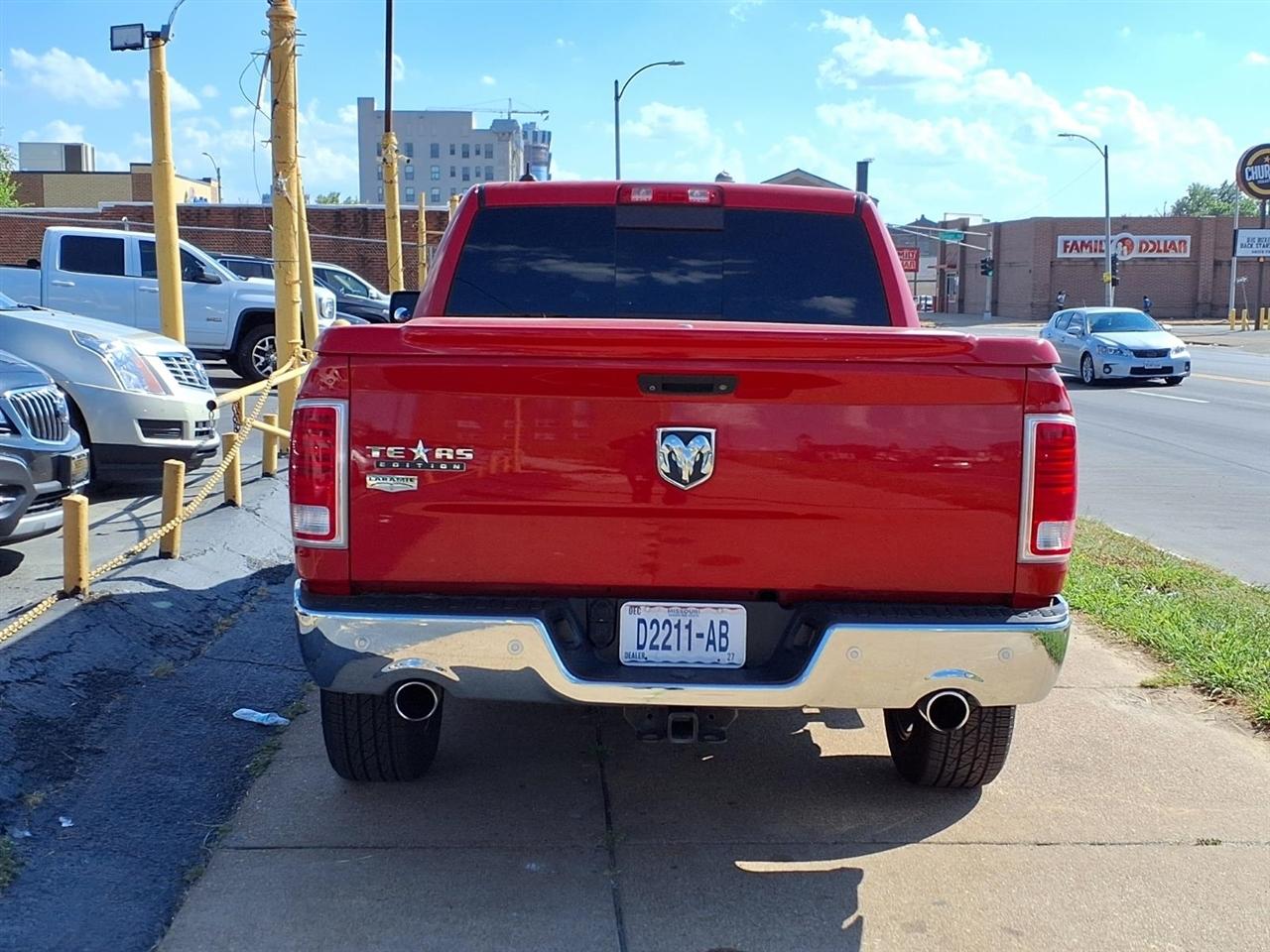 RAM 1500 Laramie Crew Cab SWB 2WD 2016