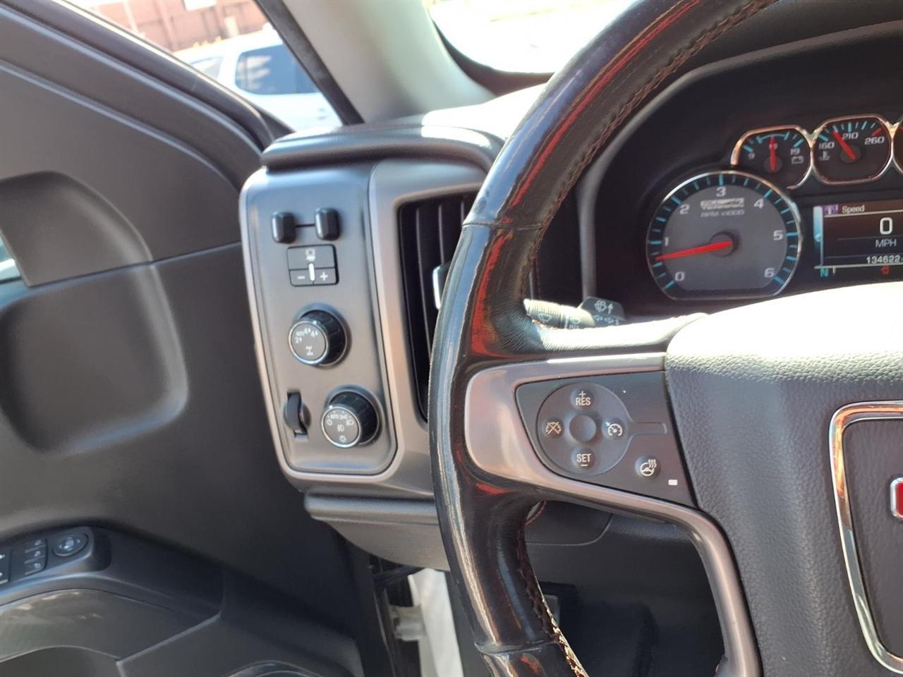 GMC Sierra 1500 SLT Crew Cab Long Box 4WD 2017