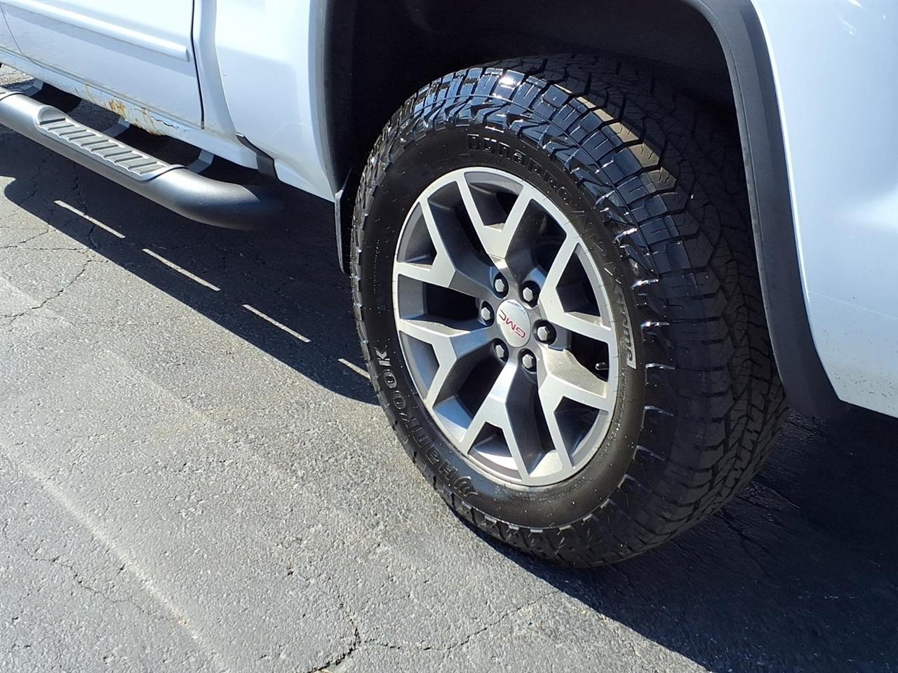 GMC Sierra 1500 SLT Crew Cab Long Box 4WD 2017