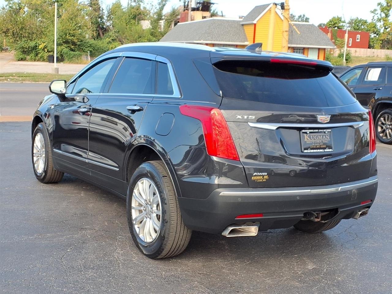 Cadillac XT5 Base AWD 2019