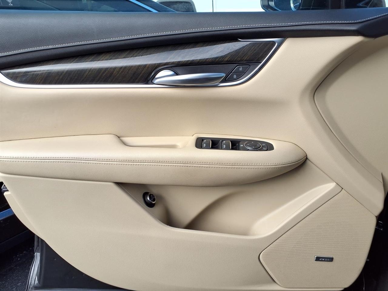 Cadillac XT5 Base AWD 2019