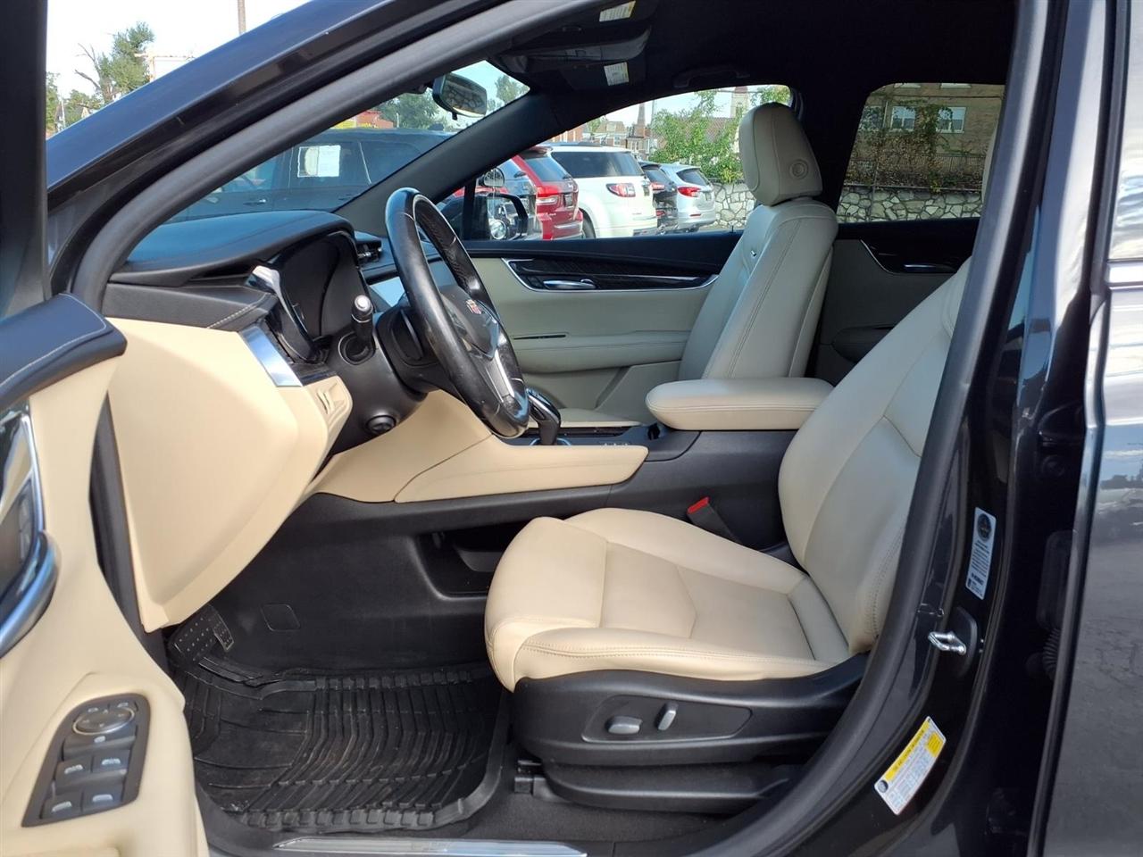 Cadillac XT5 Base AWD 2019
