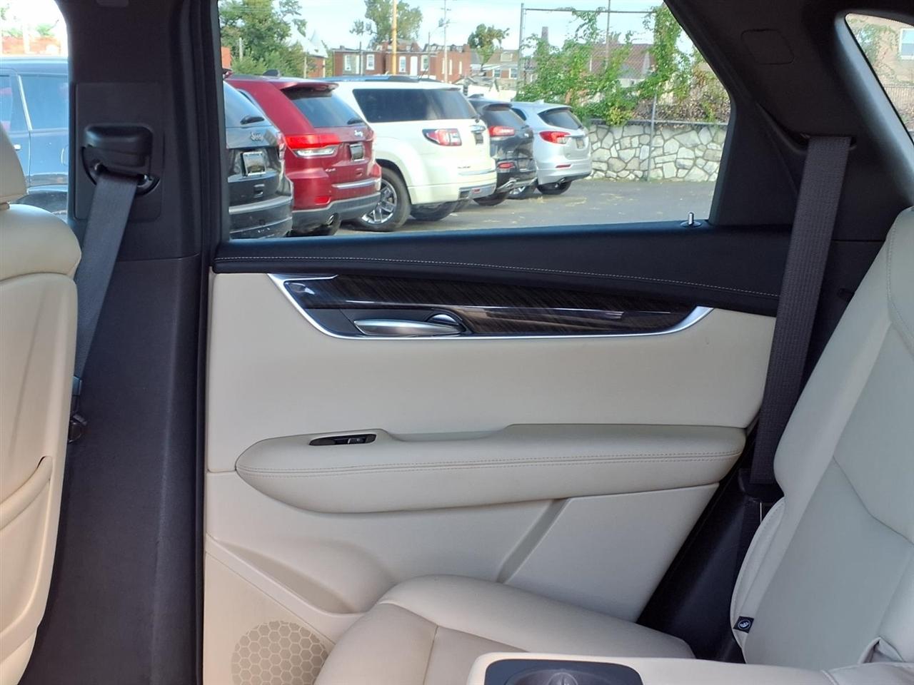 Cadillac XT5 Base AWD 2019