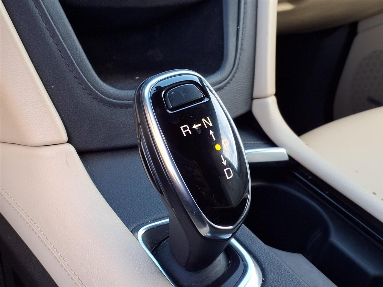 Cadillac XT5 photo 8