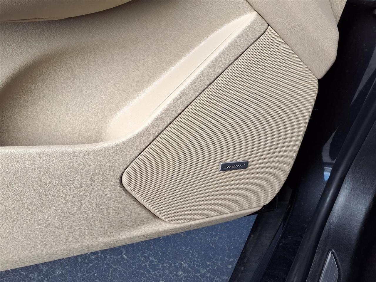 Cadillac XT5 photo 21
