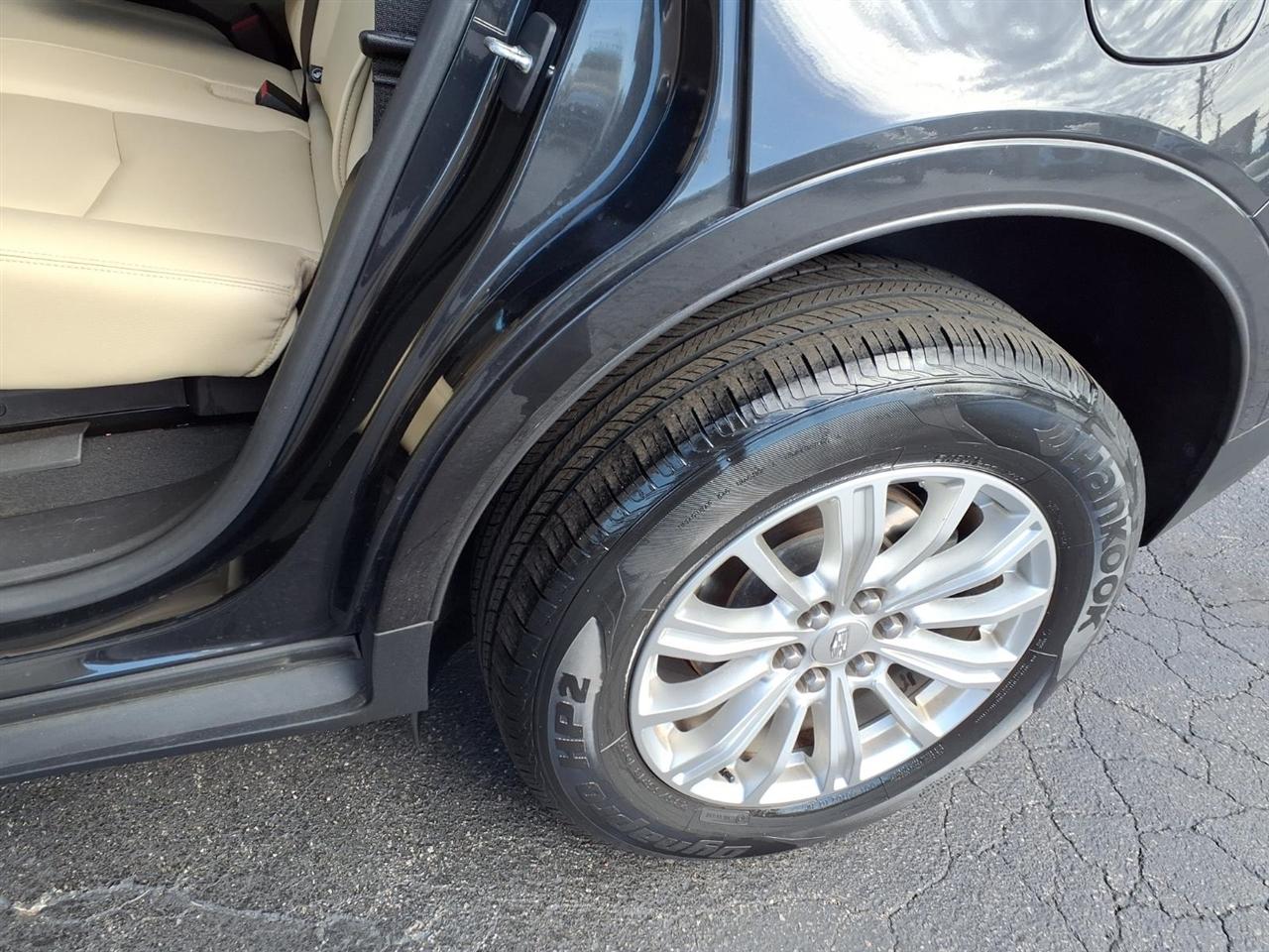 Cadillac XT5 photo 27