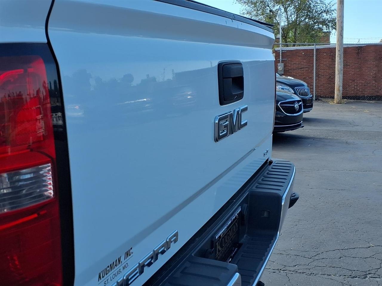 GMC Sierra 1500 SLT Crew Cab 4WD 2014