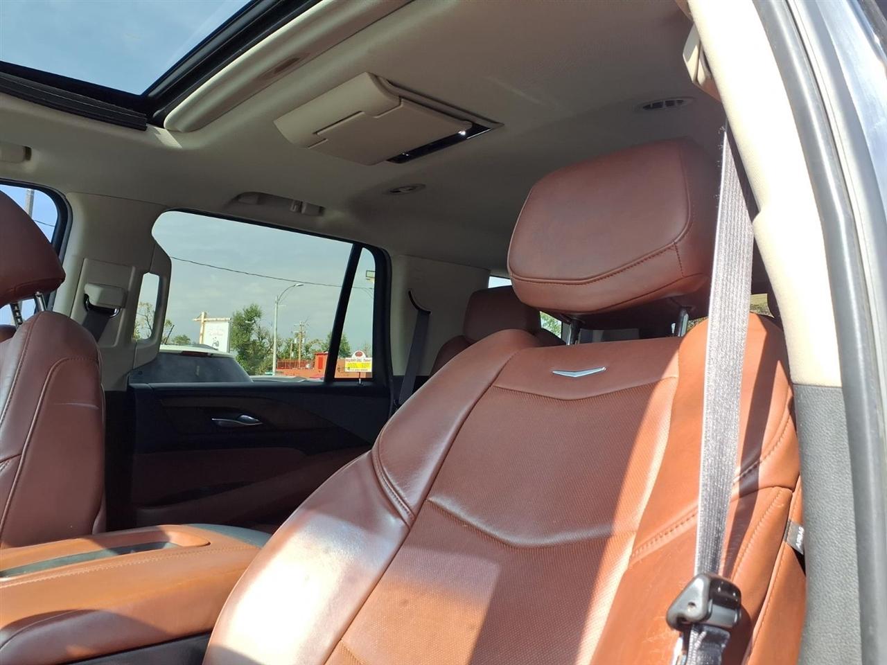Cadillac Escalade Premium 4WD 2016