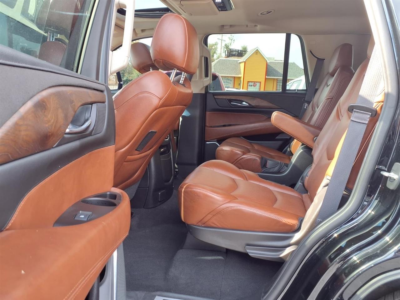 Cadillac Escalade Premium 4WD 2016