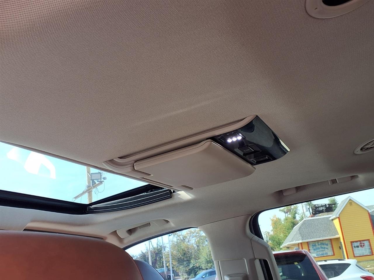 Cadillac Escalade Premium 4WD 2016